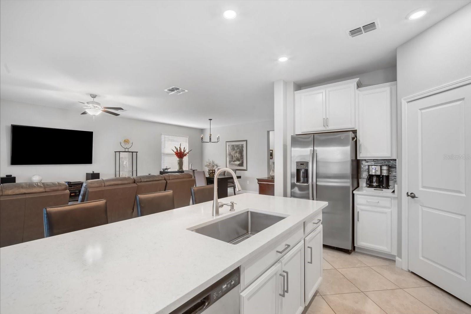 Image 18 of 39 For 31707 Magna Gulf Loop