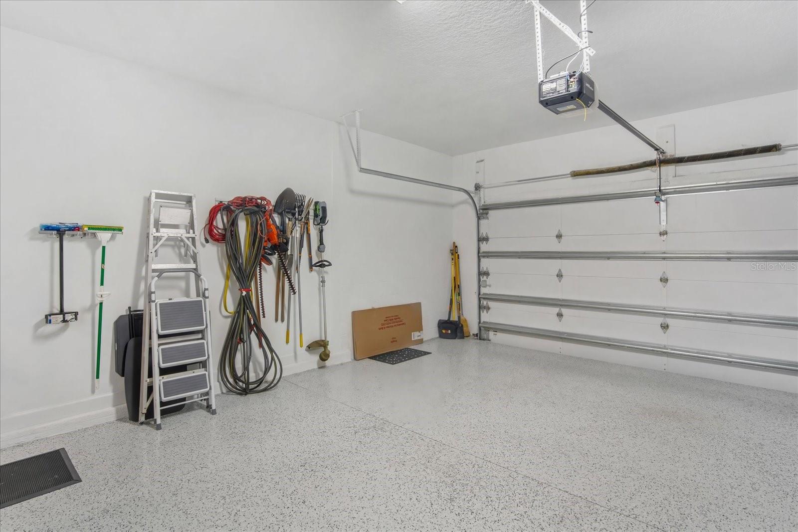 Image 25 of 39 For 31707 Magna Gulf Loop