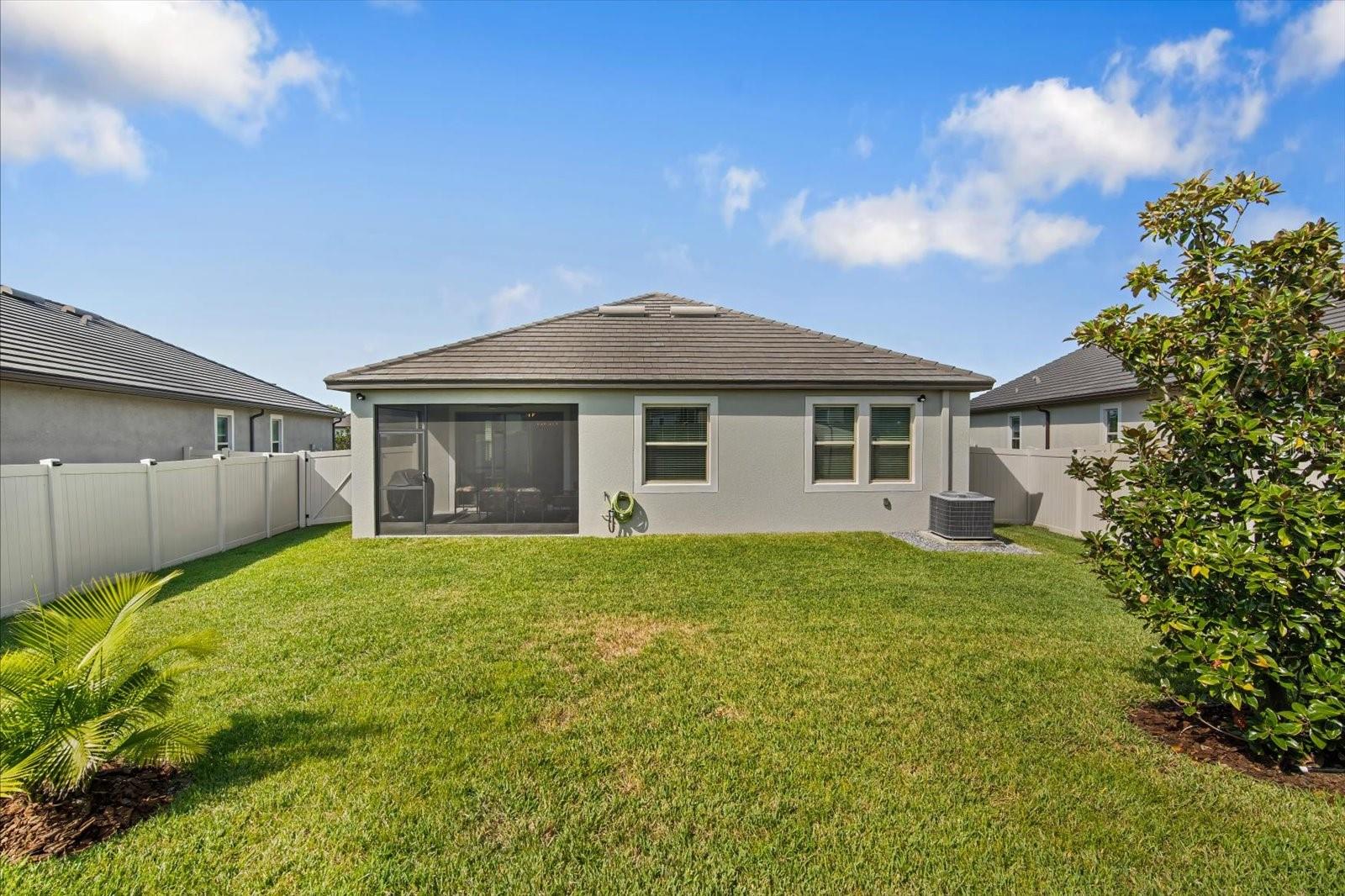 Image 28 of 39 For 31707 Magna Gulf Loop