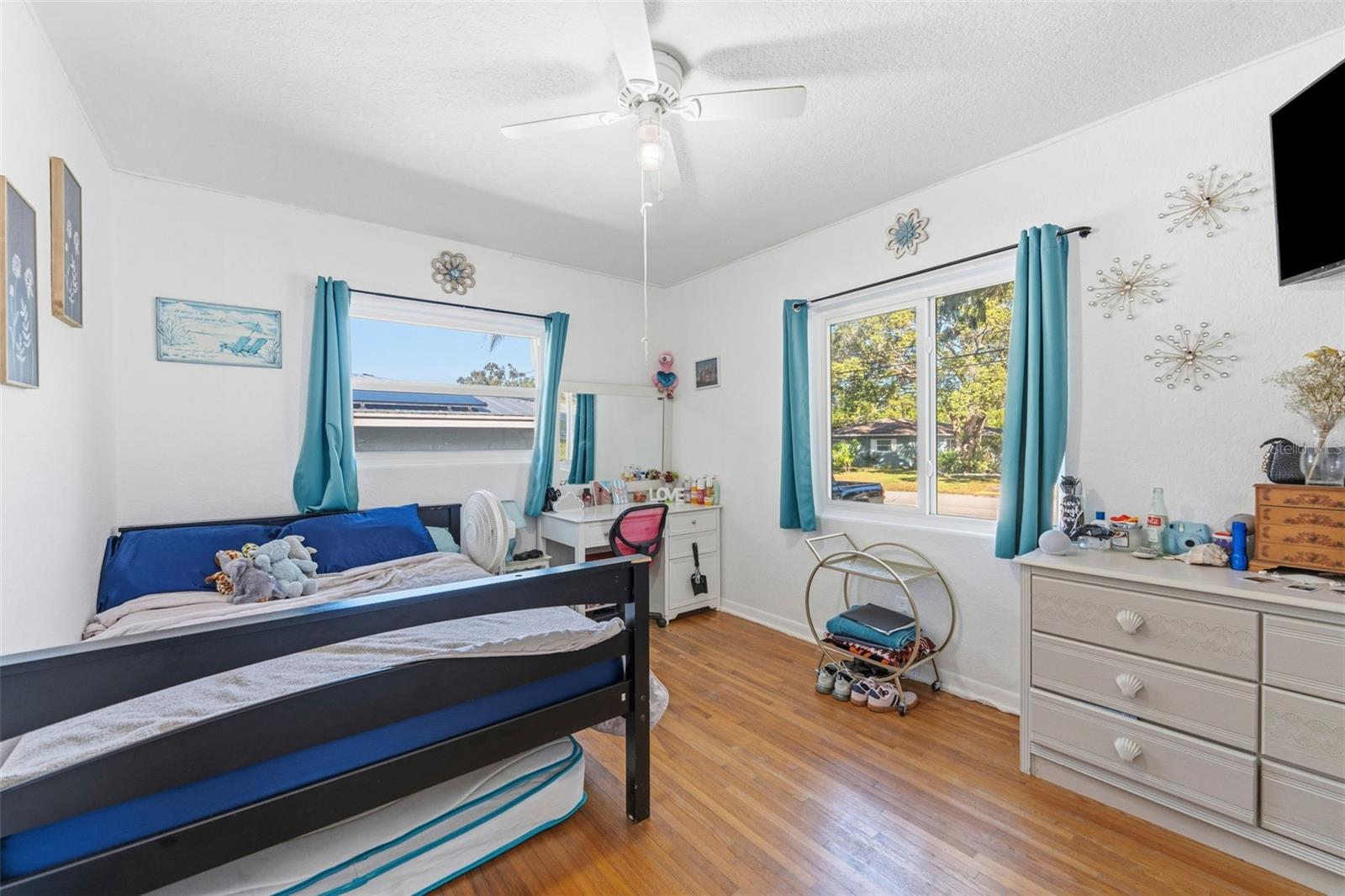 Image 10 of 29 For 1485 Overlea Street