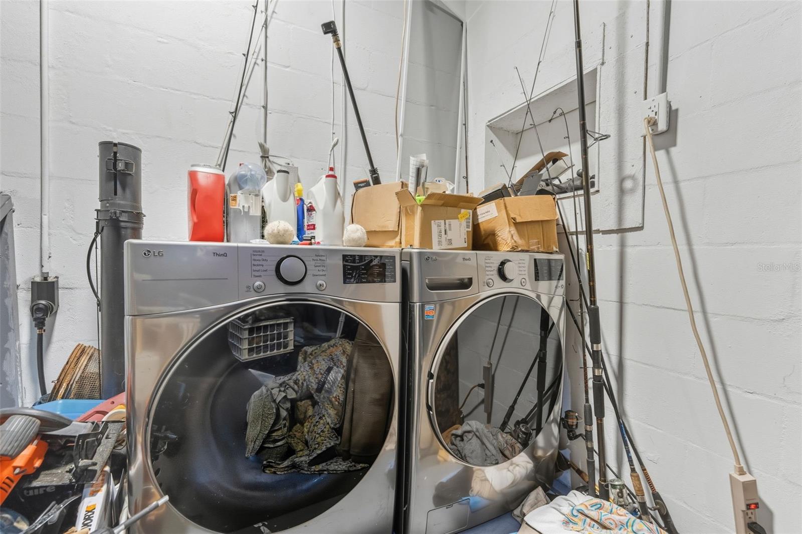 Image 18 of 29 For 1485 Overlea Street