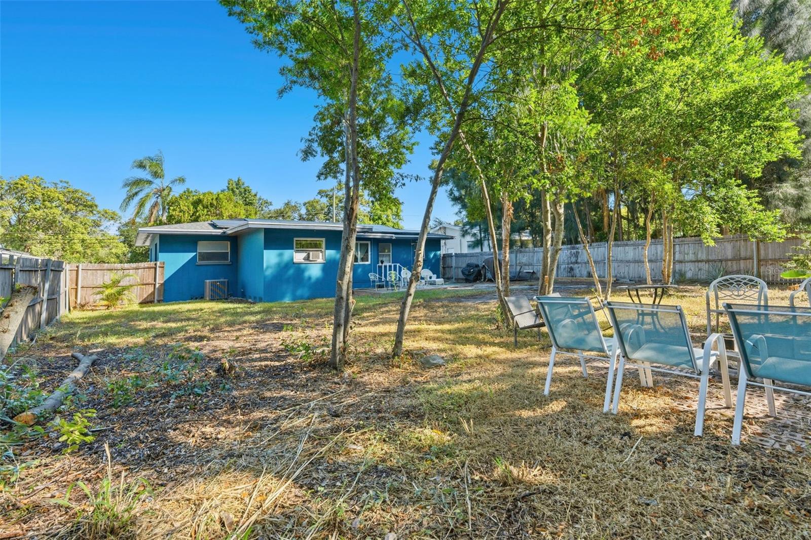 Image 21 of 29 For 1485 Overlea Street