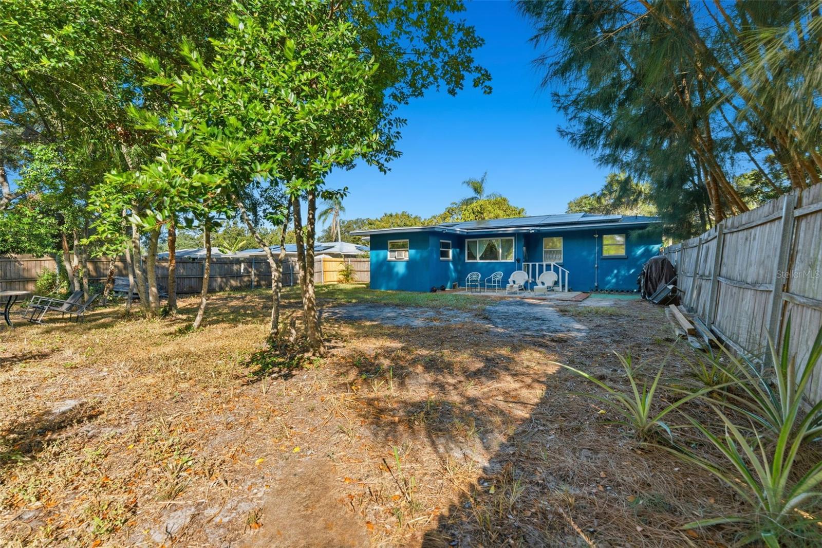 Image 22 of 29 For 1485 Overlea Street