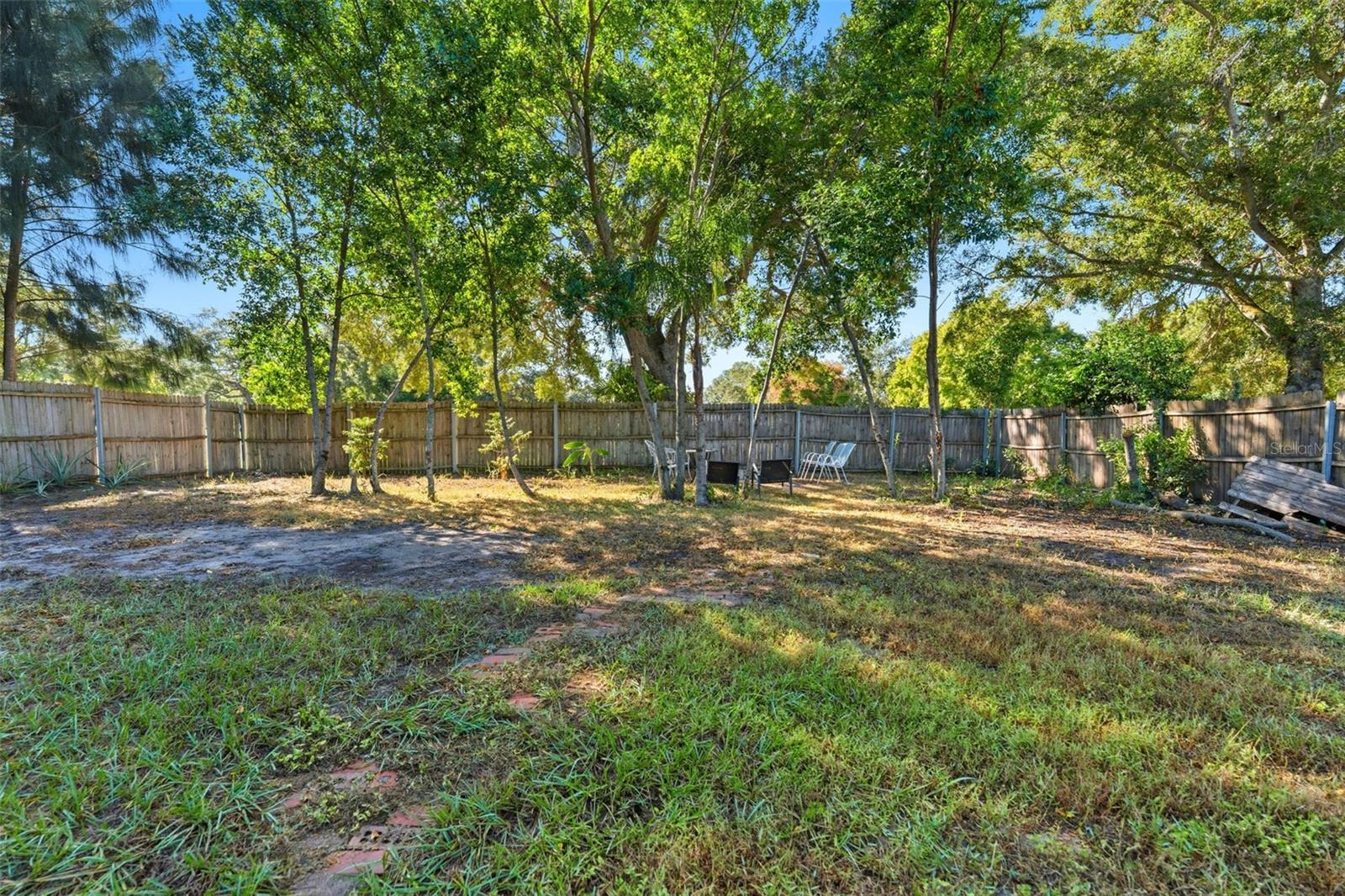 Image 23 of 29 For 1485 Overlea Street