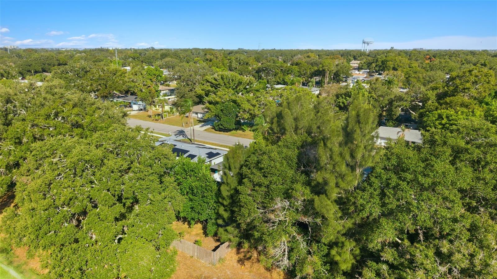 Image 25 of 29 For 1485 Overlea Street