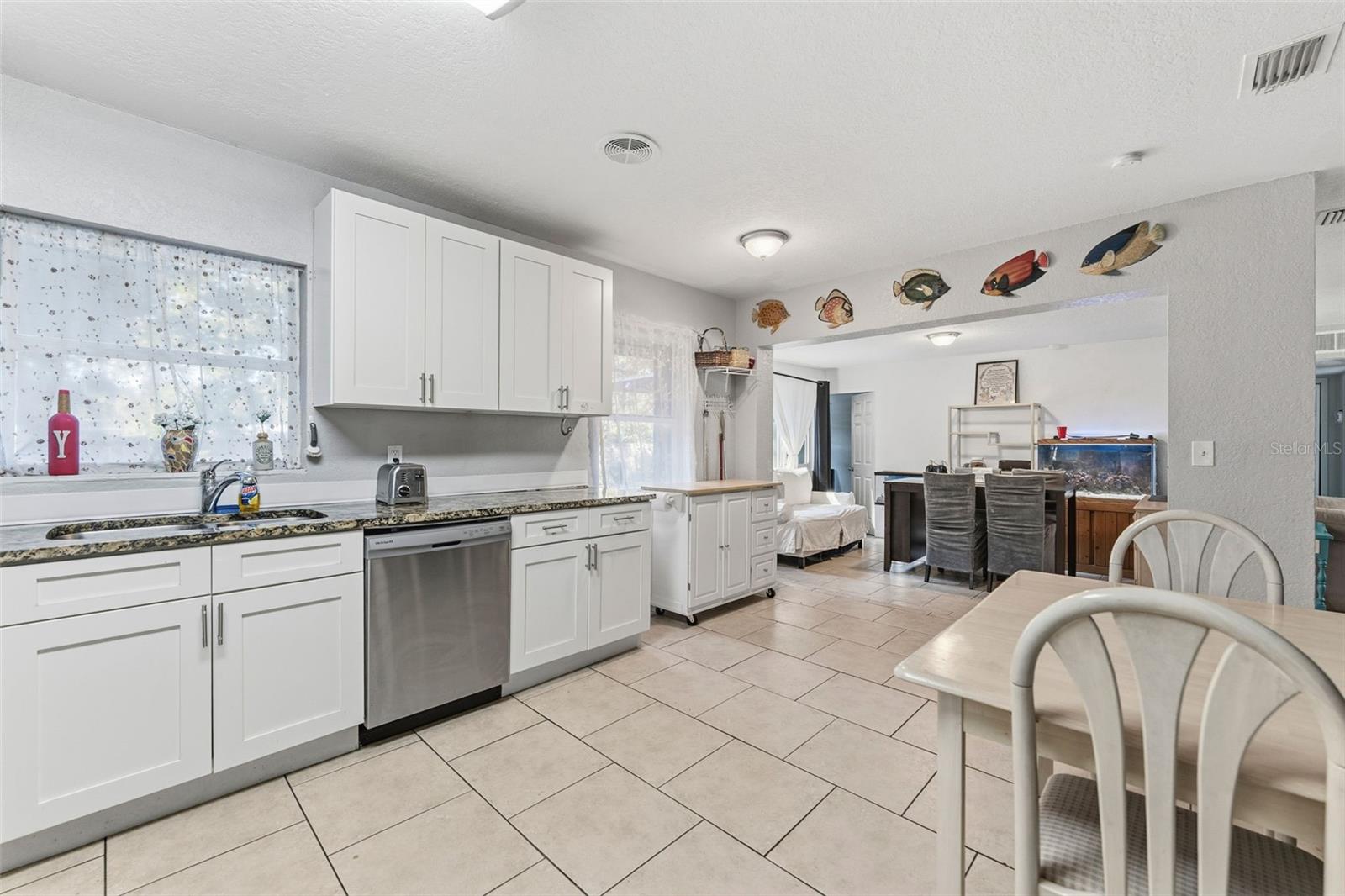 Image 8 of 29 For 1485 Overlea Street