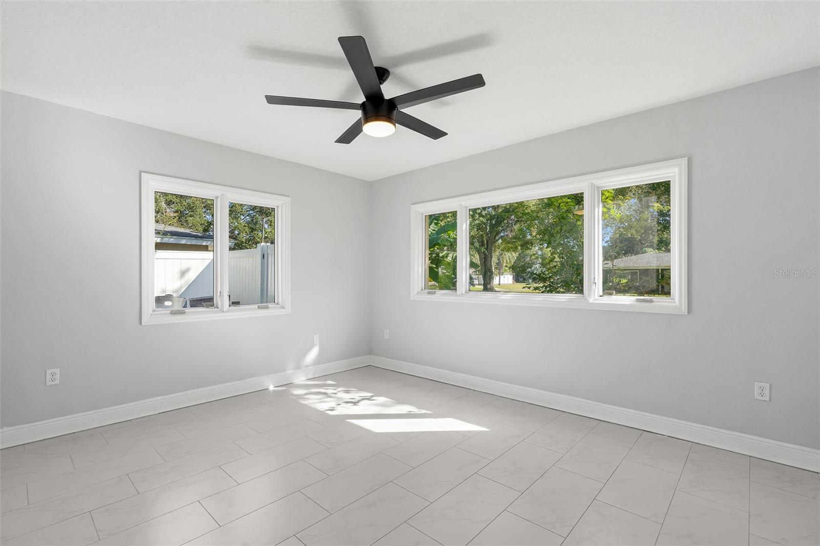 Image 22 of 48 For 490 Woodland Drive