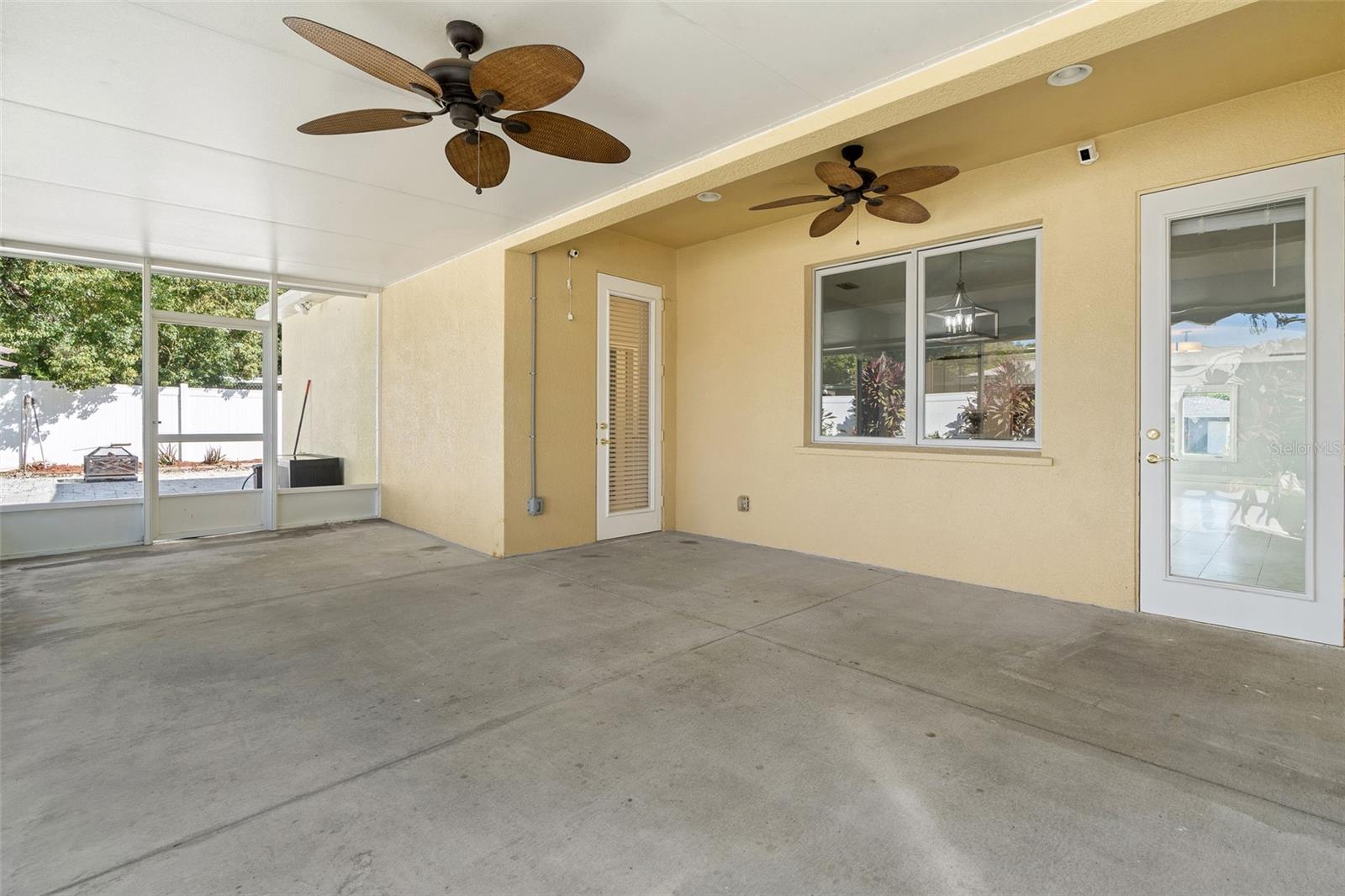 Image 33 of 48 For 490 Woodland Drive