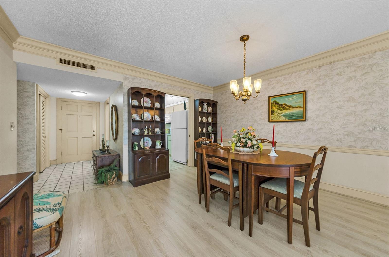 Image 4 of 25 For 131 Bluff View Drive 308