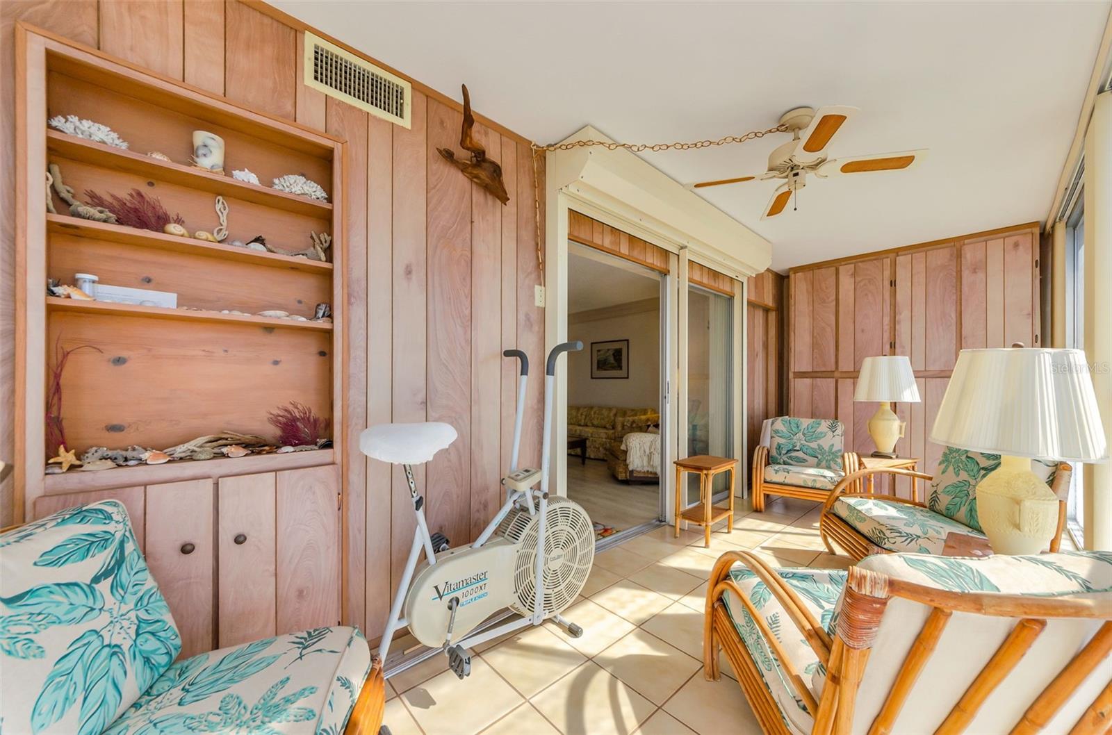 Image 9 of 25 For 131 Bluff View Drive 308