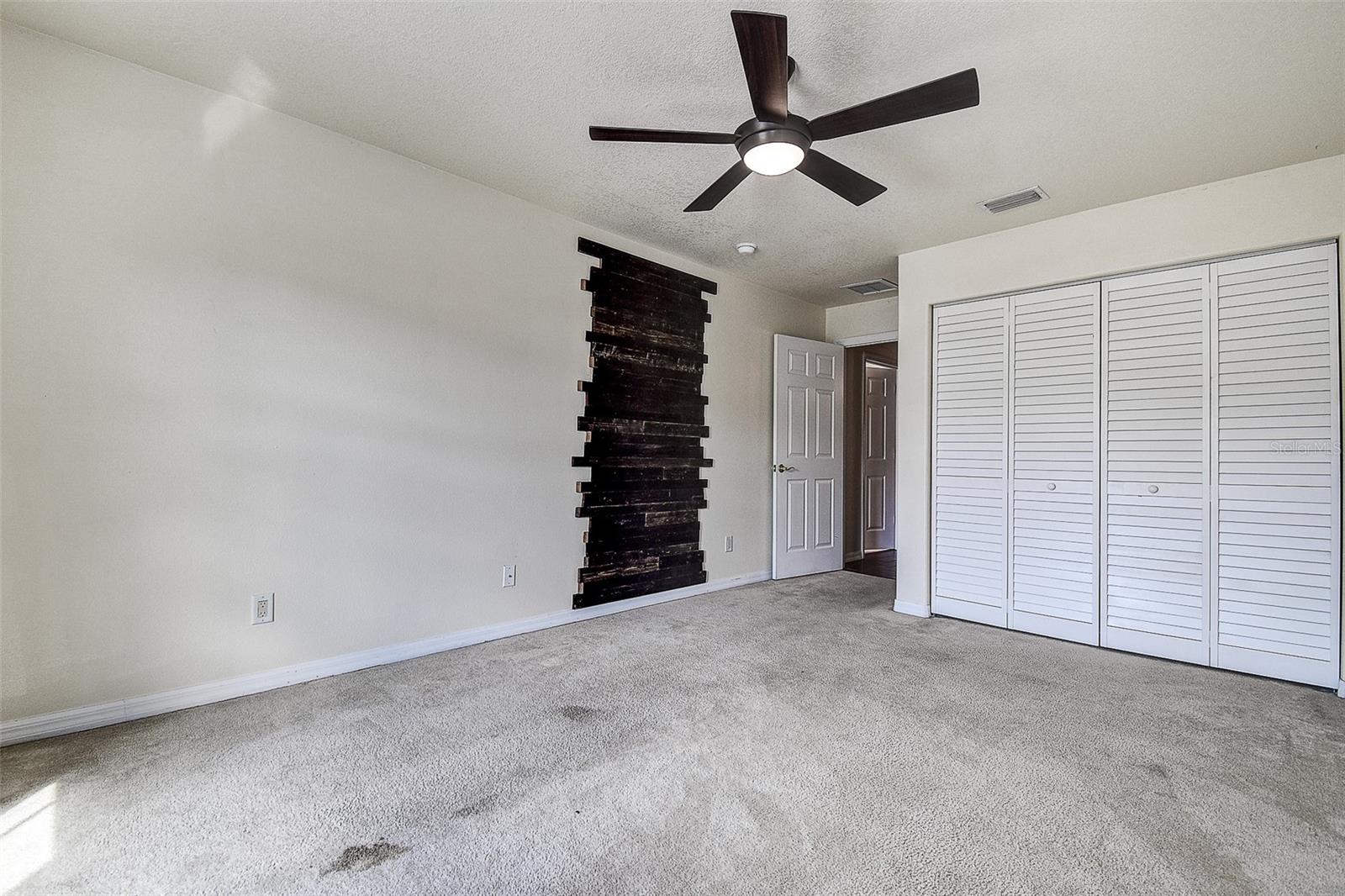 Image 30 of 41 For 914 Woodbridge Court