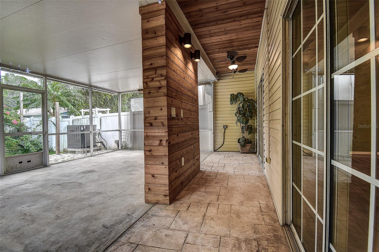 Image 34 of 41 For 914 Woodbridge Court