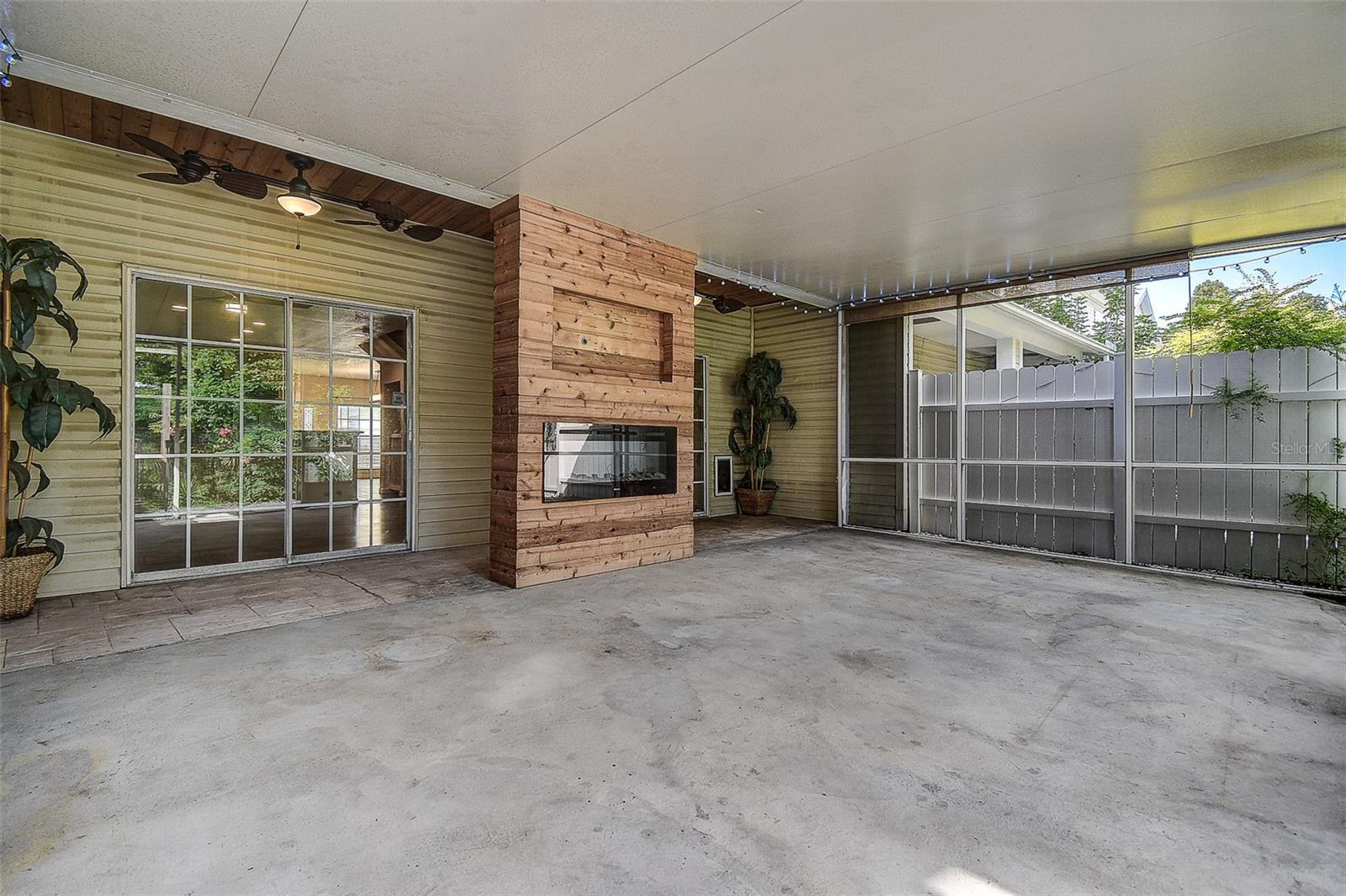 Image 35 of 41 For 914 Woodbridge Court