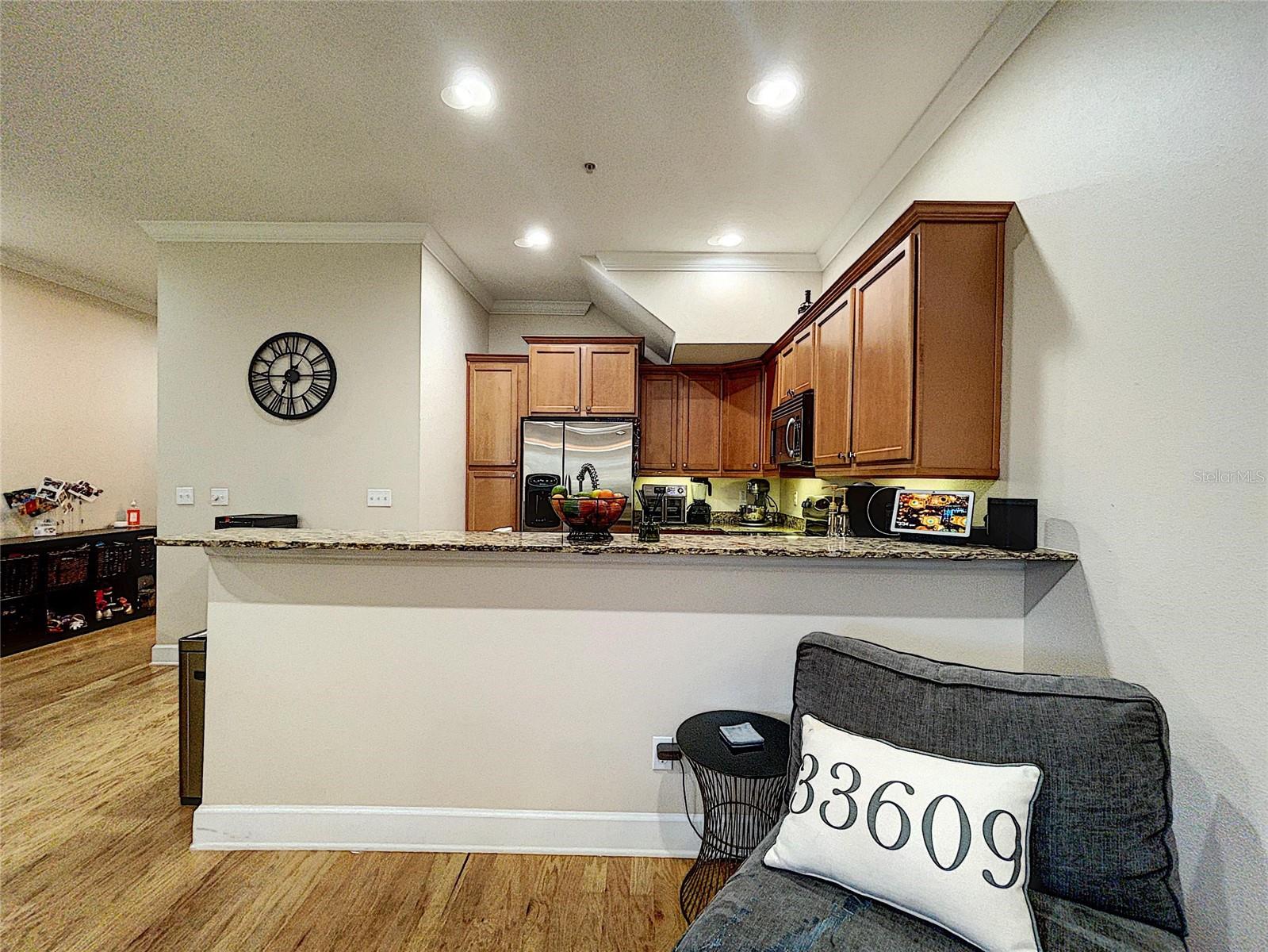 Image 21 of 53 For 3210 Horatio Street 10