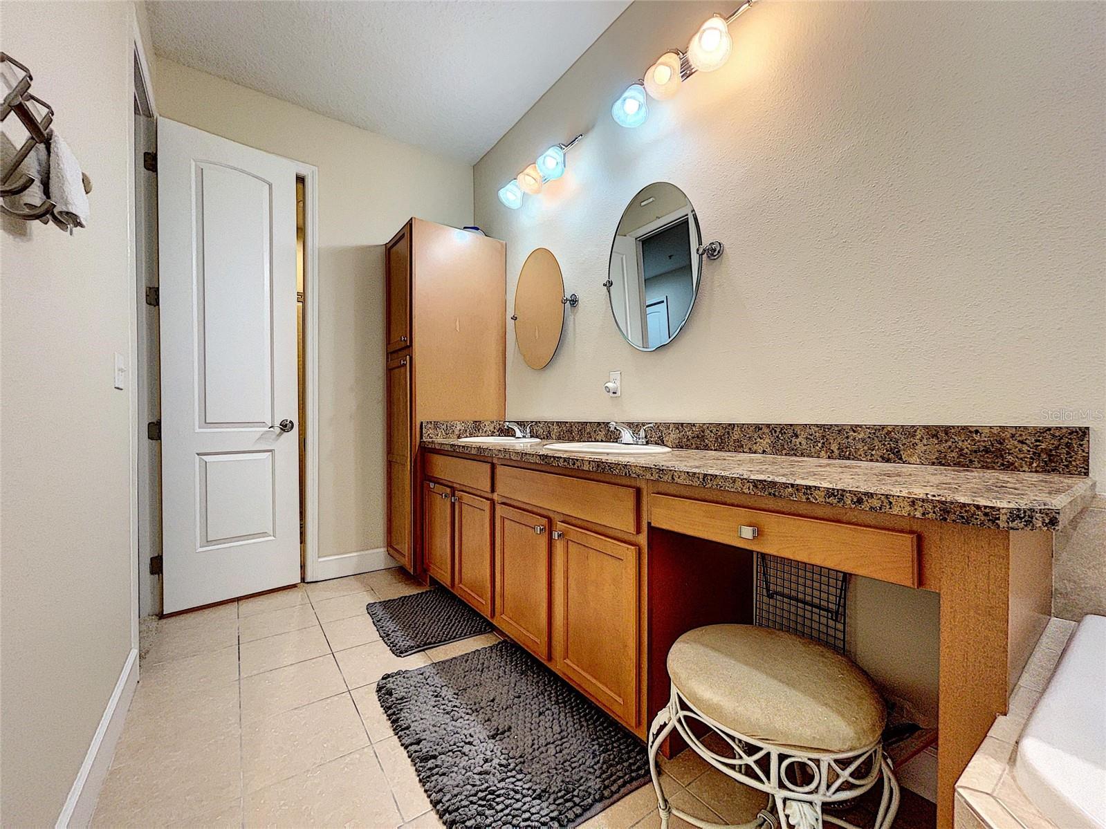 Image 37 of 53 For 3210 Horatio Street 10