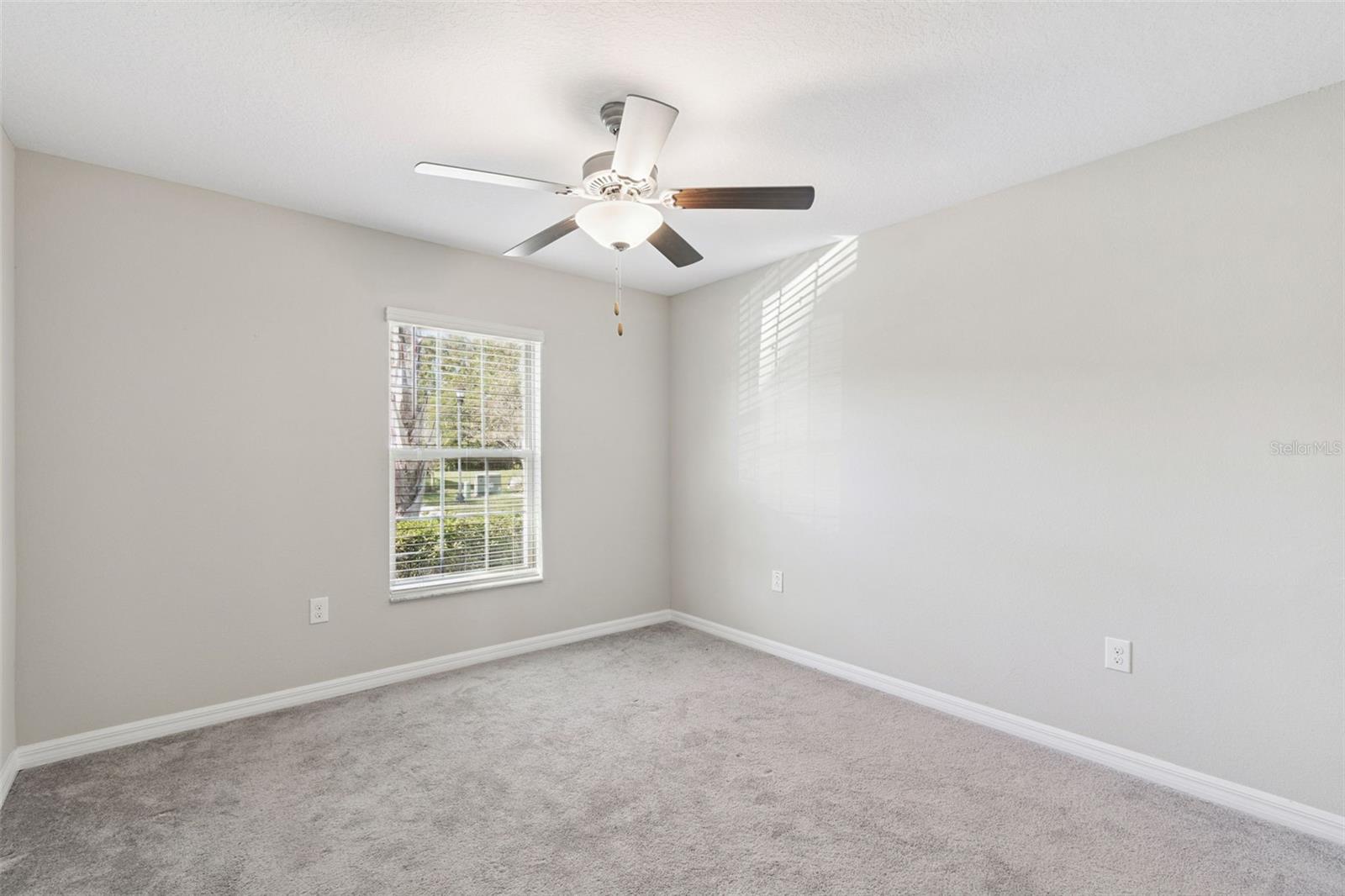 Image 10 of 38 For 13285 Crest Lake Drive