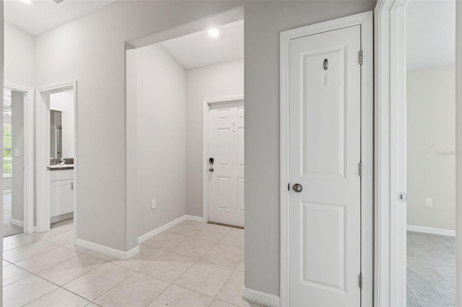 Image 6 of 38 For 13285 Crest Lake Drive