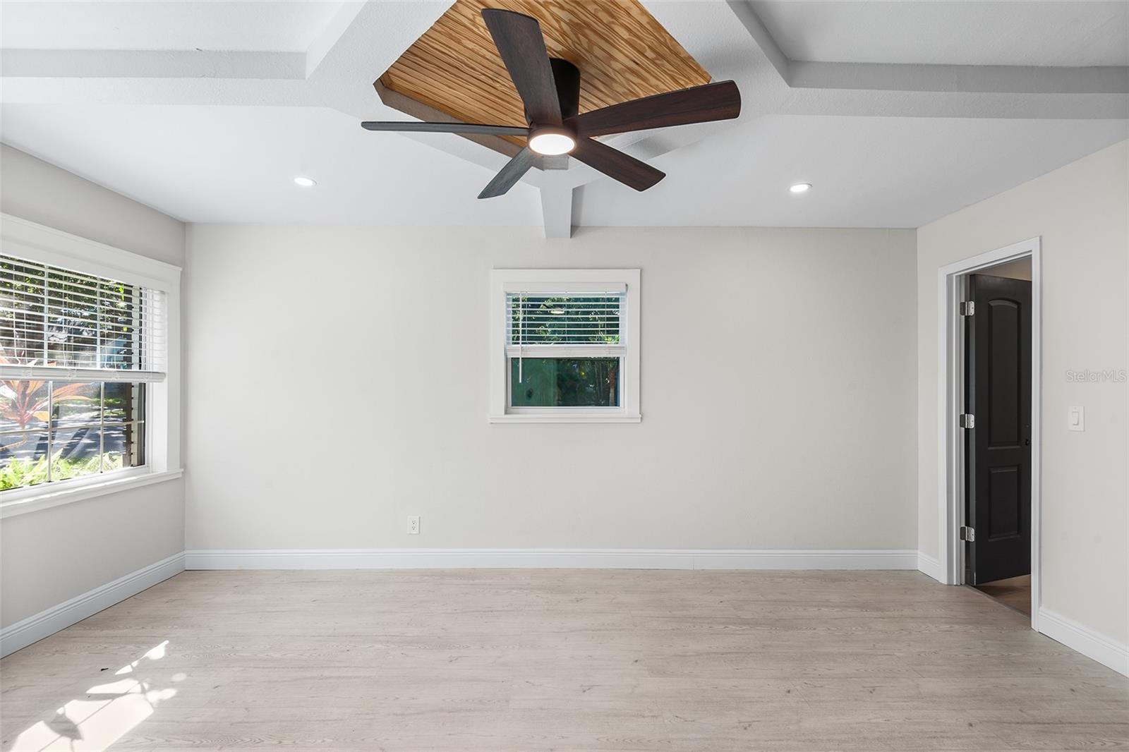 Image 11 of 37 For 810 22nd Street N