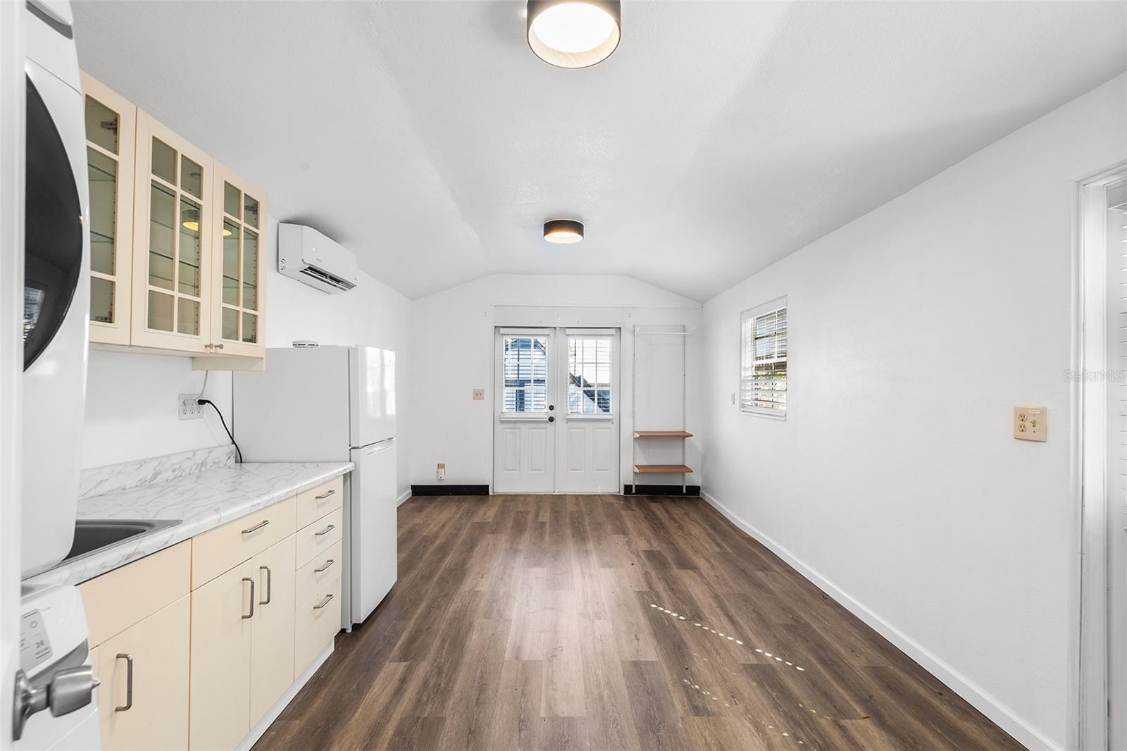 Image 25 of 37 For 810 22nd Street N