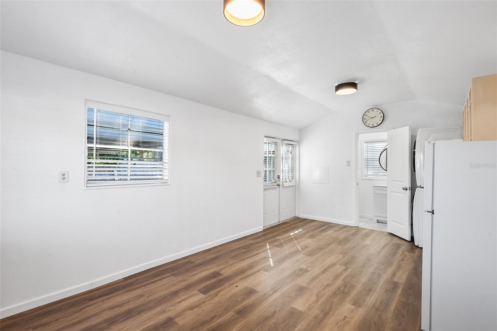 Image 26 of 37 For 810 22nd Street N