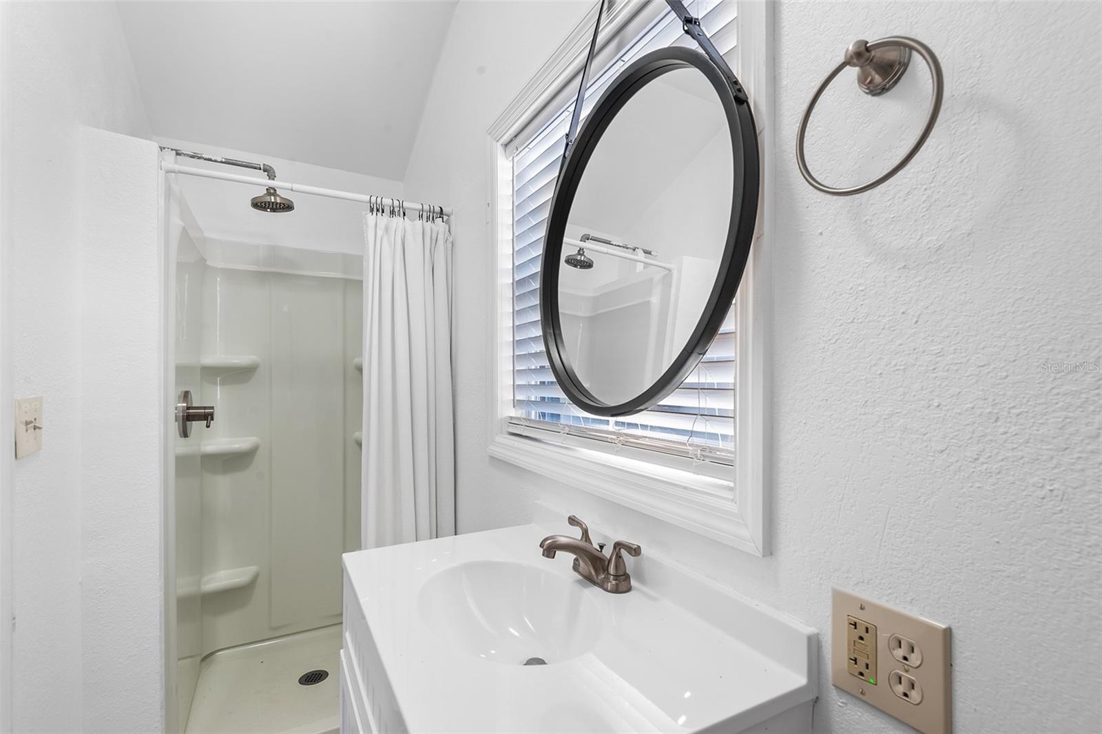 Image 30 of 37 For 810 22nd Street N