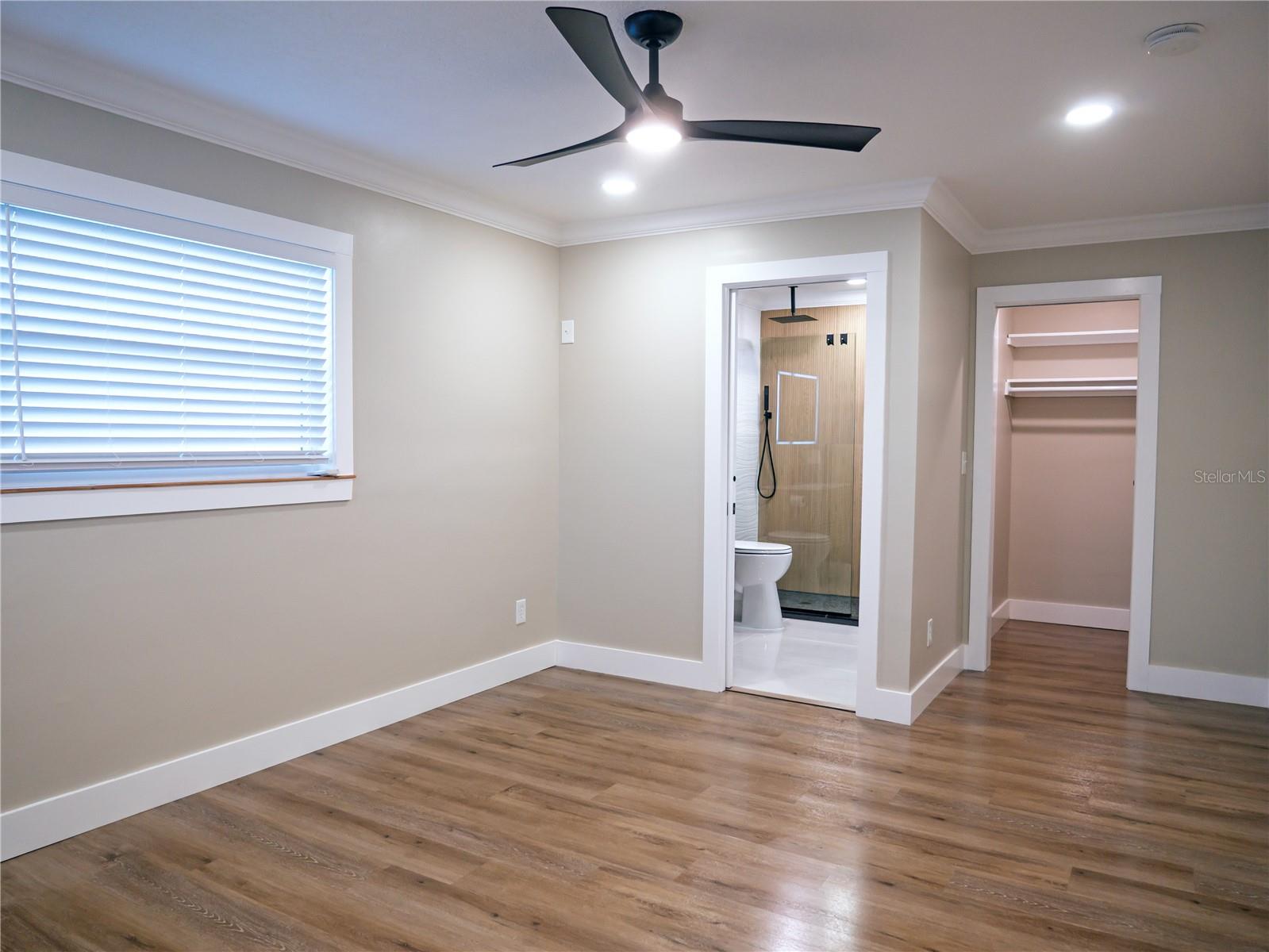 Image 21 of 44 For 6300 31st Avenue N
