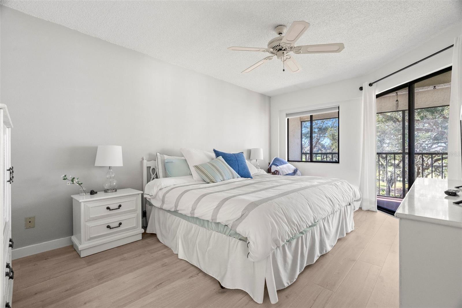 Image 13 of 24 For 1728 Golfview Drive 1728