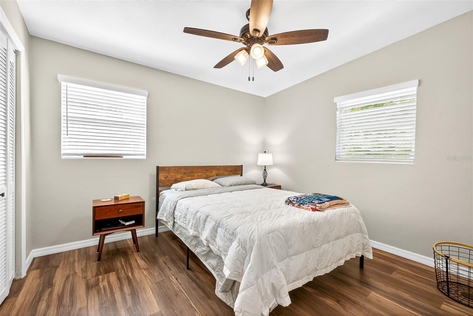 Listing photo id 15 for 1591 Scott Street