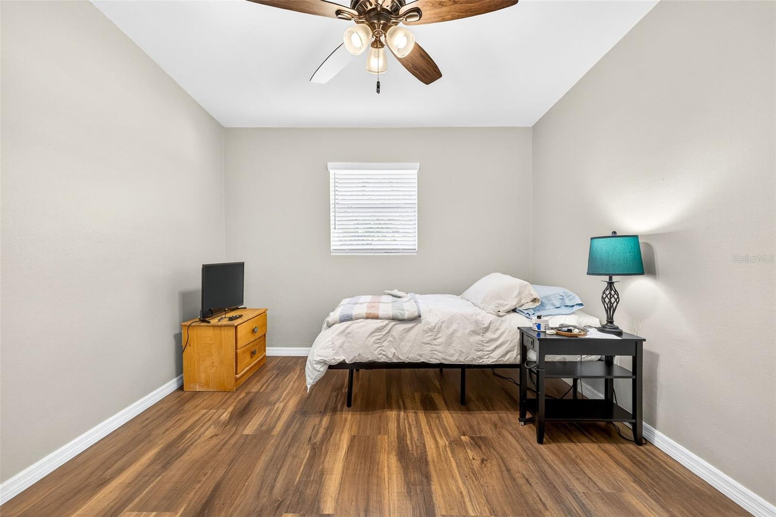 Listing photo id 20 for 1591 Scott Street