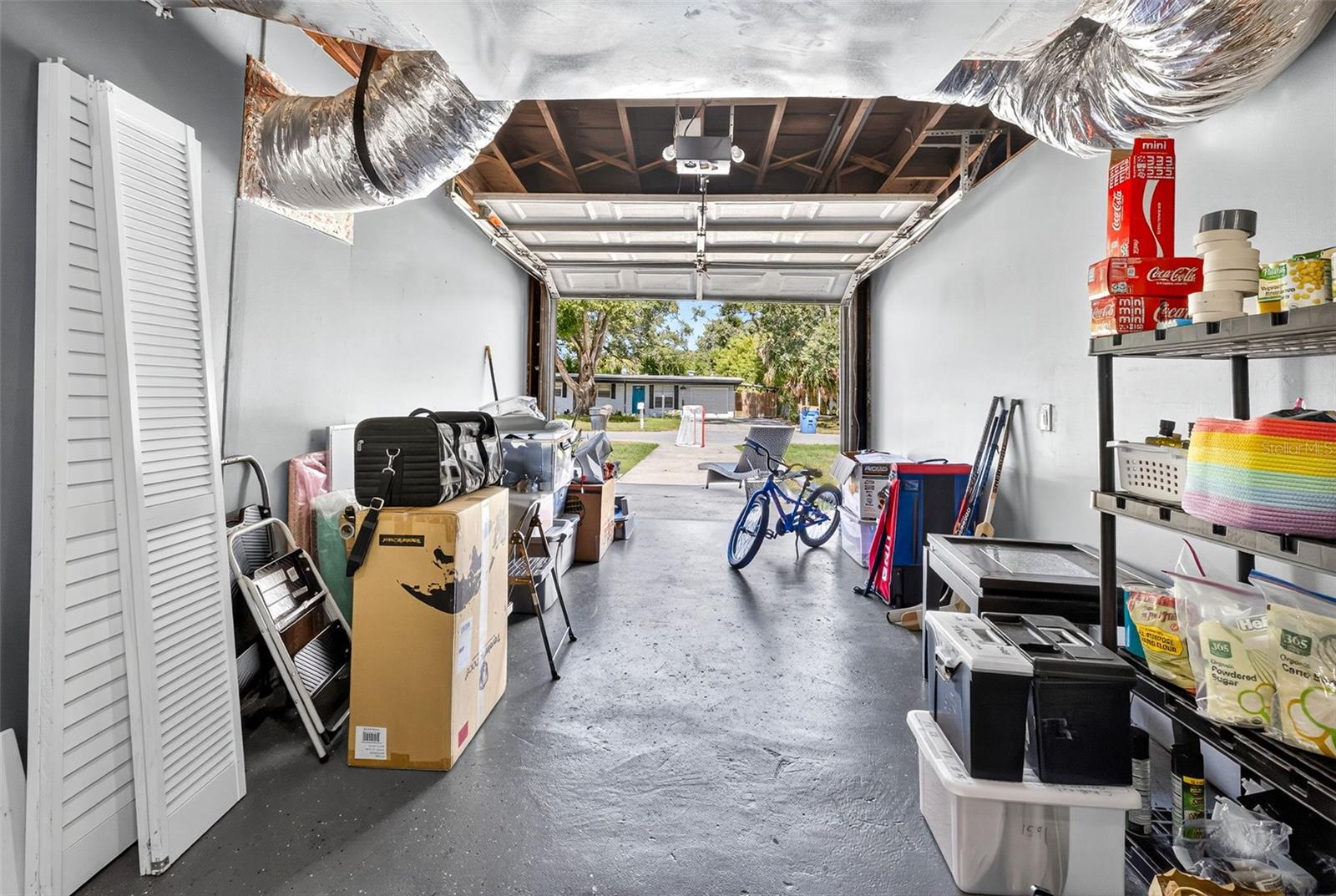 Listing photo id 25 for 1591 Scott Street