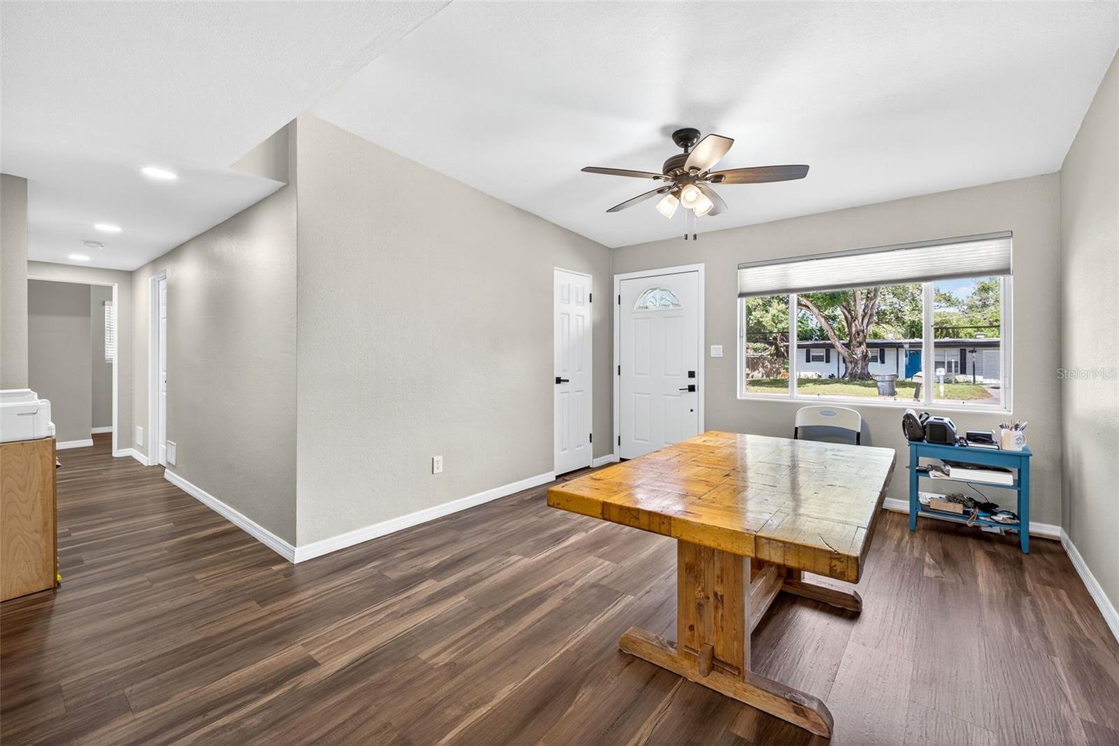 Listing photo id 4 for 1591 Scott Street