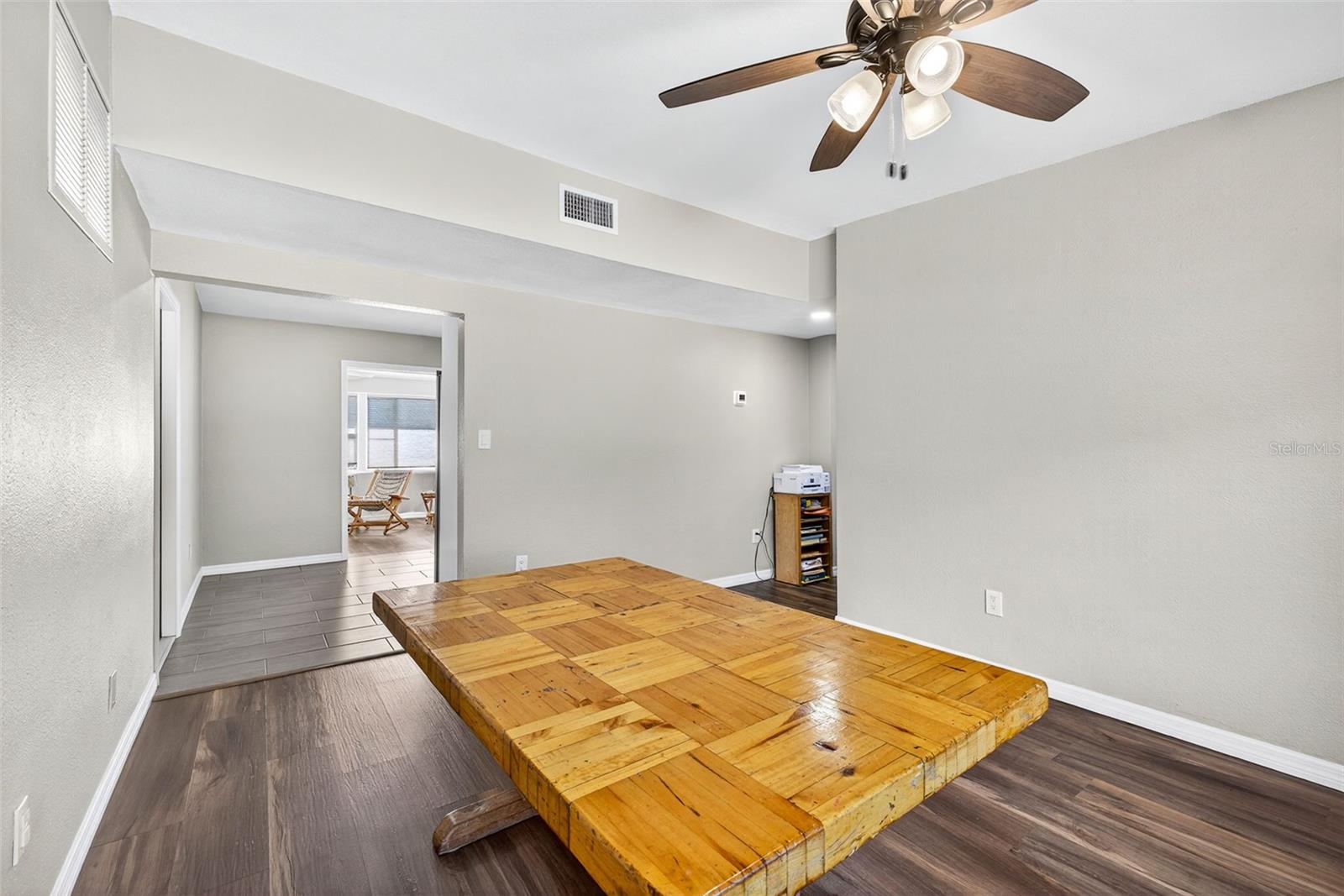 Listing photo id 5 for 1591 Scott Street