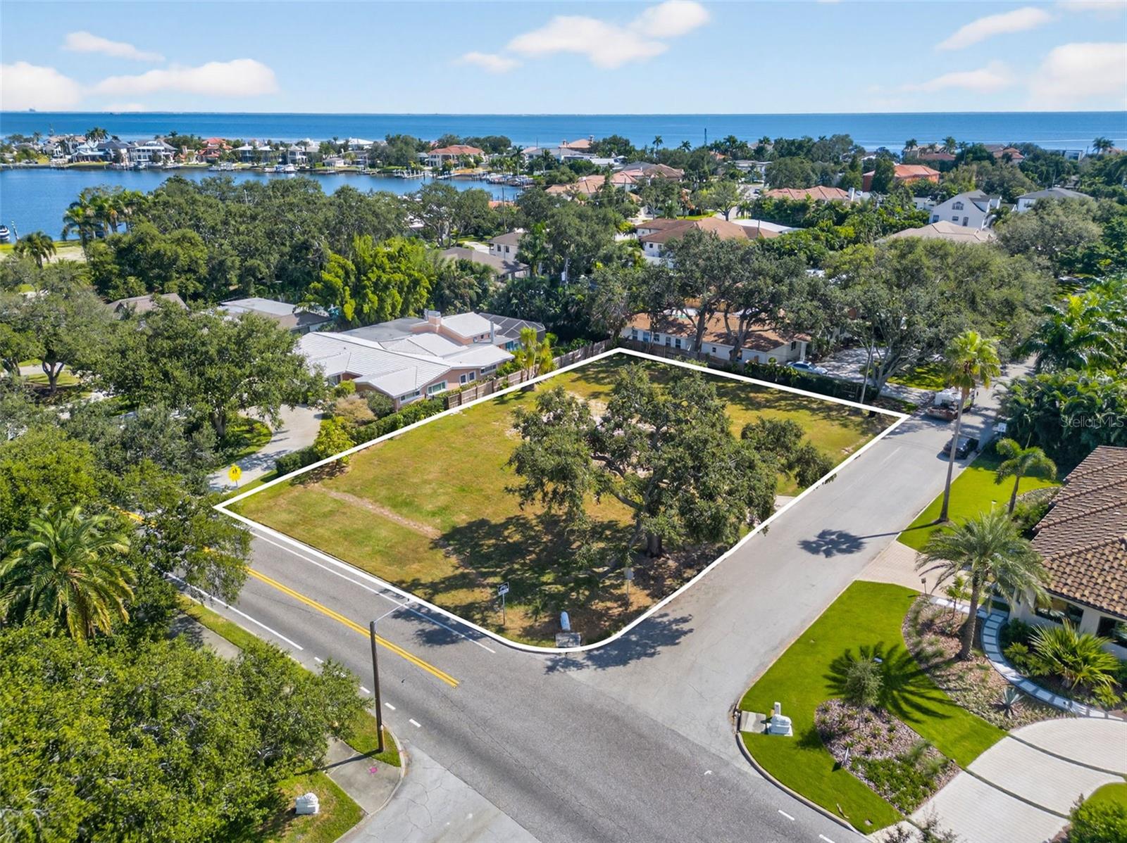 Image 2 of 9 For 1101 Snell Isle Boulevard Ne