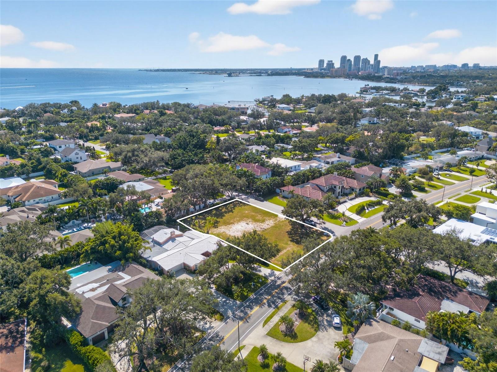 Image 4 of 9 For 1101 Snell Isle Boulevard Ne