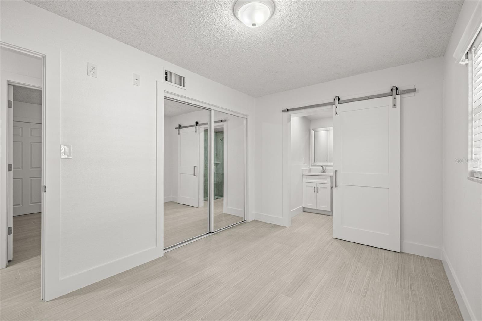 Image 16 of 26 For 3114 Tampa Bay Boulevard