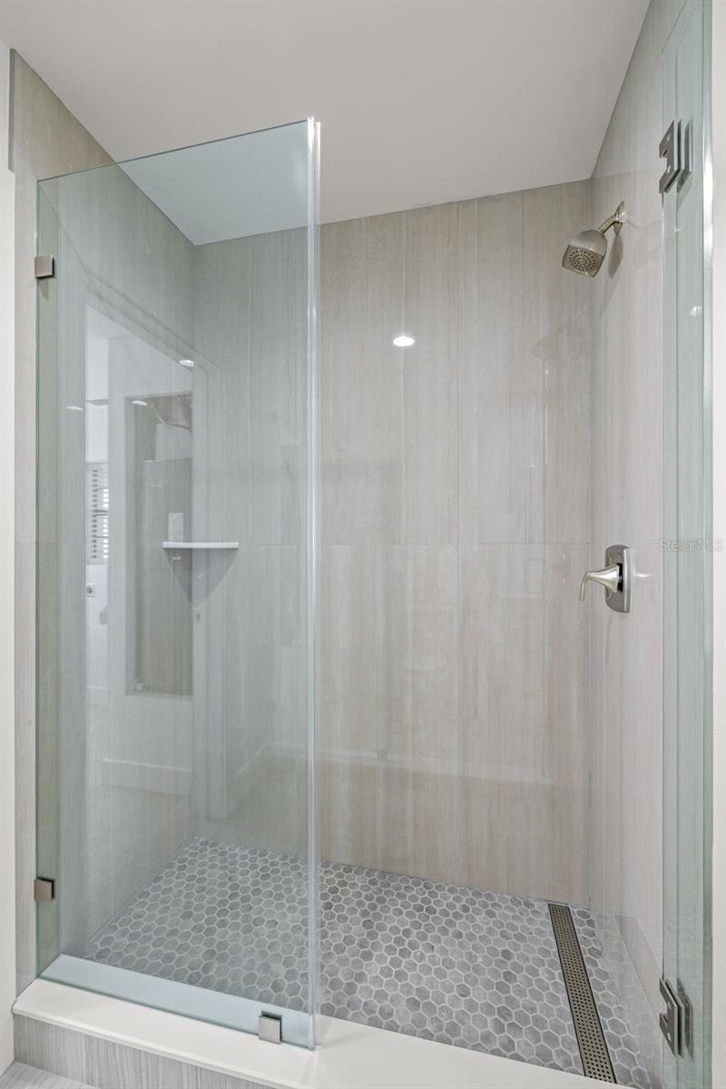 Image 19 of 26 For 3114 Tampa Bay Boulevard