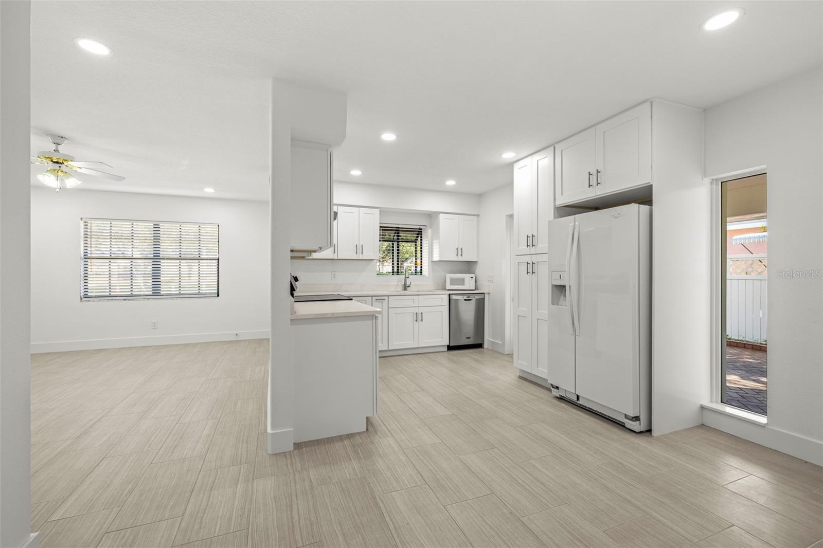 Image 8 of 26 For 3114 Tampa Bay Boulevard