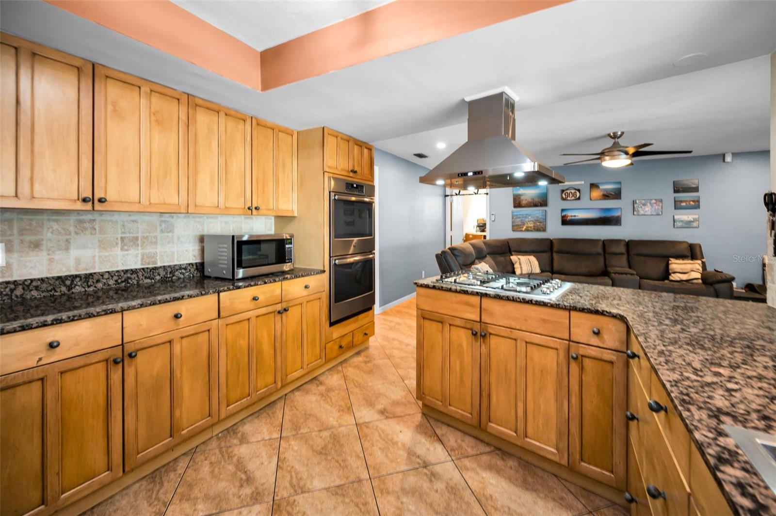 Listing photo id 8 for 4201 46th Avenue S