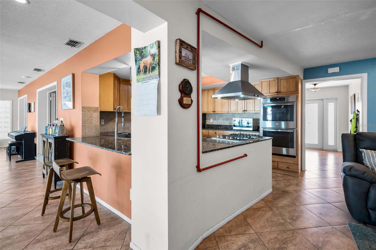 Listing photo id 10 for 4201 46th Avenue S