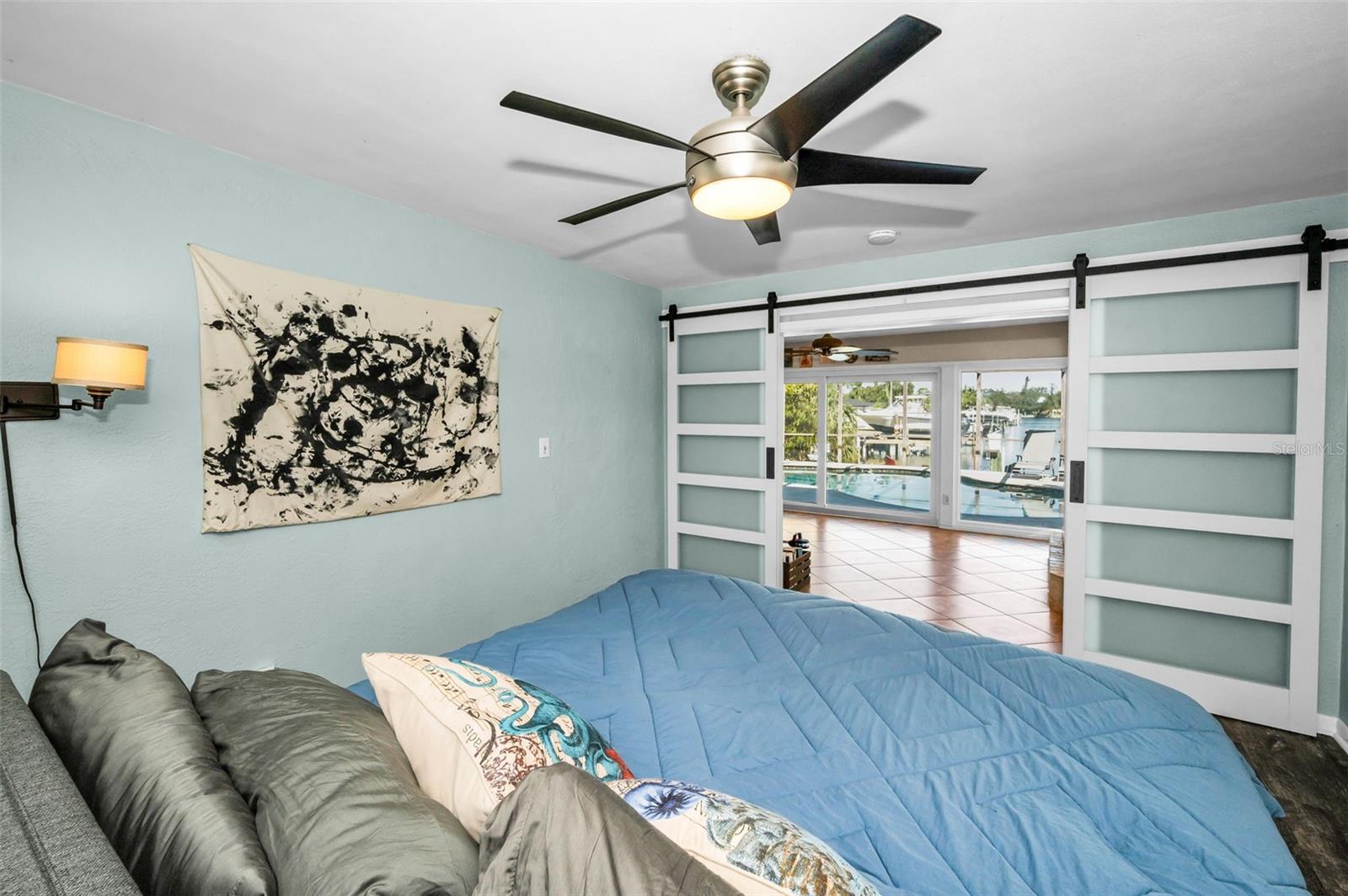 Listing photo id 19 for 4201 46th Avenue S