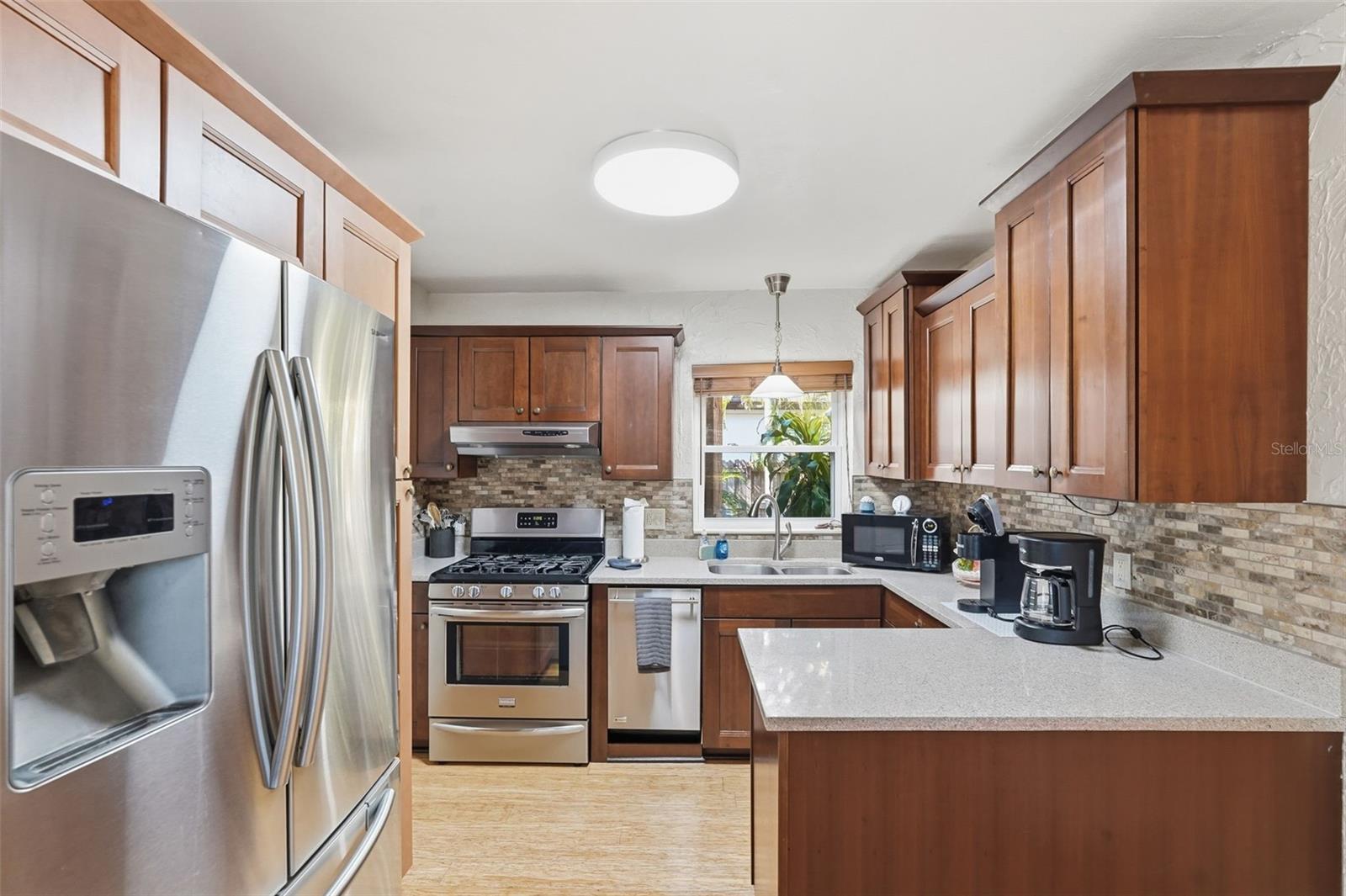 Image 11 of 37 For 135 Monroe Circle N