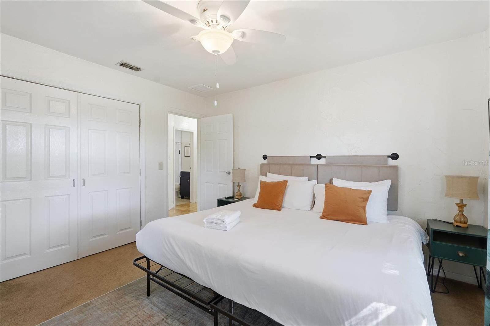 Image 19 of 37 For 135 Monroe Circle N