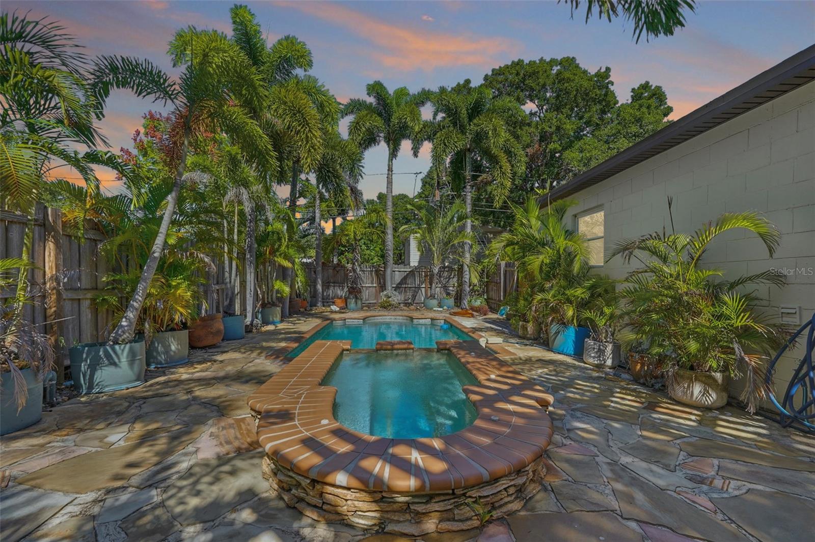 Image 28 of 37 For 135 Monroe Circle N