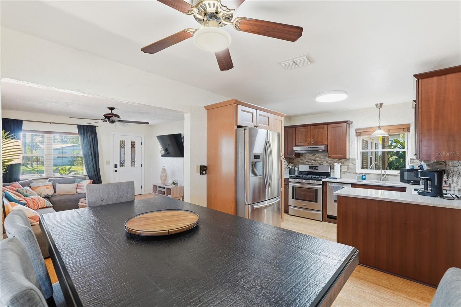 Image 9 of 37 For 135 Monroe Circle N