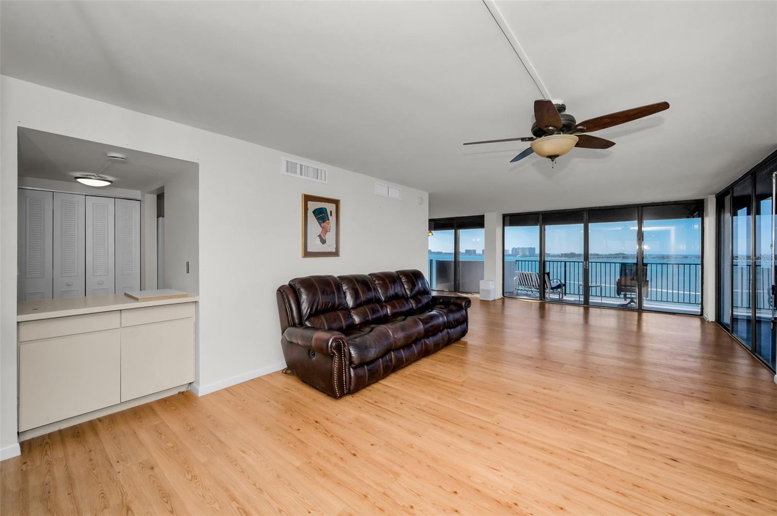 Image 16 of 53 For 80 Rogers Street 10a
