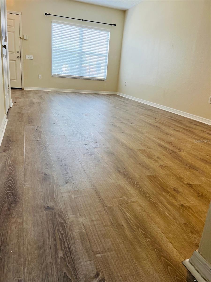 Image 4 of 28 For 1308 Costa Mesa Drive Drive