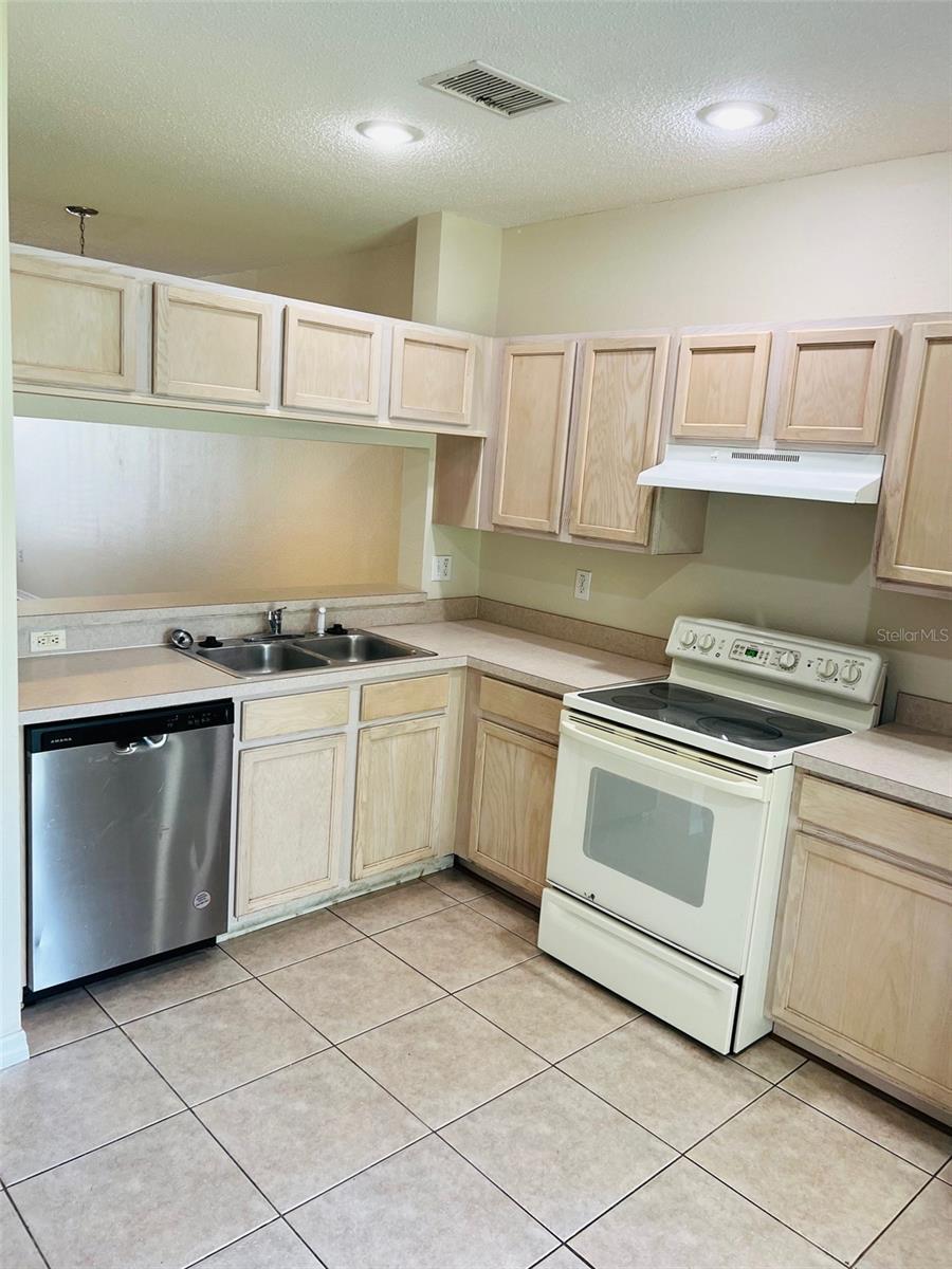 Image 7 of 28 For 1308 Costa Mesa Drive Drive