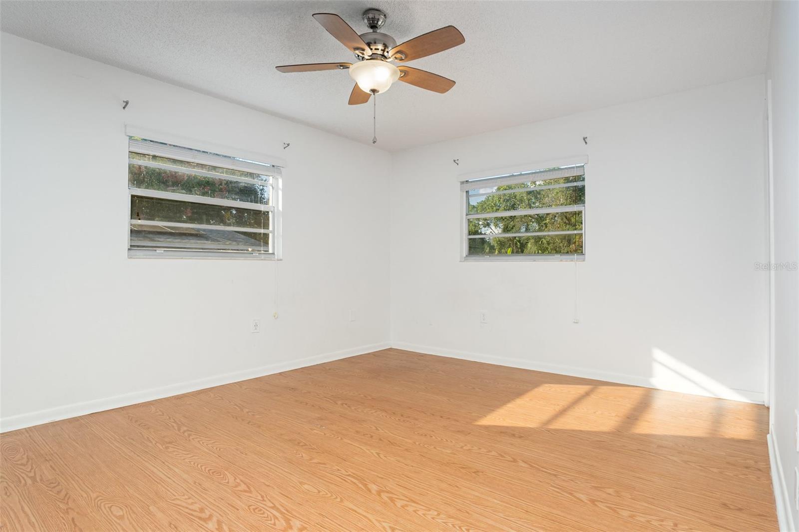 Image 18 of 34 For 413 First Drive