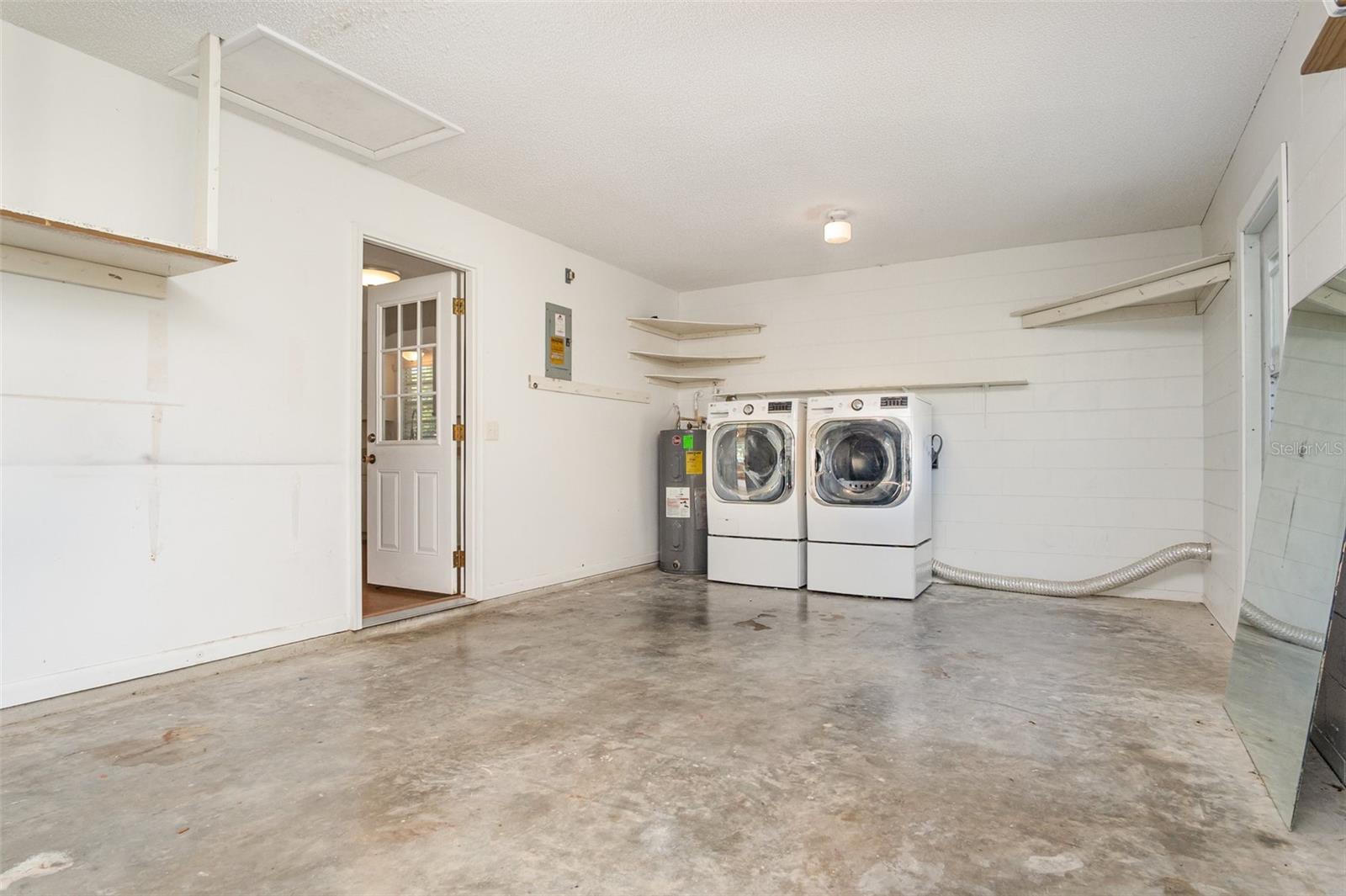 Image 19 of 34 For 413 First Drive