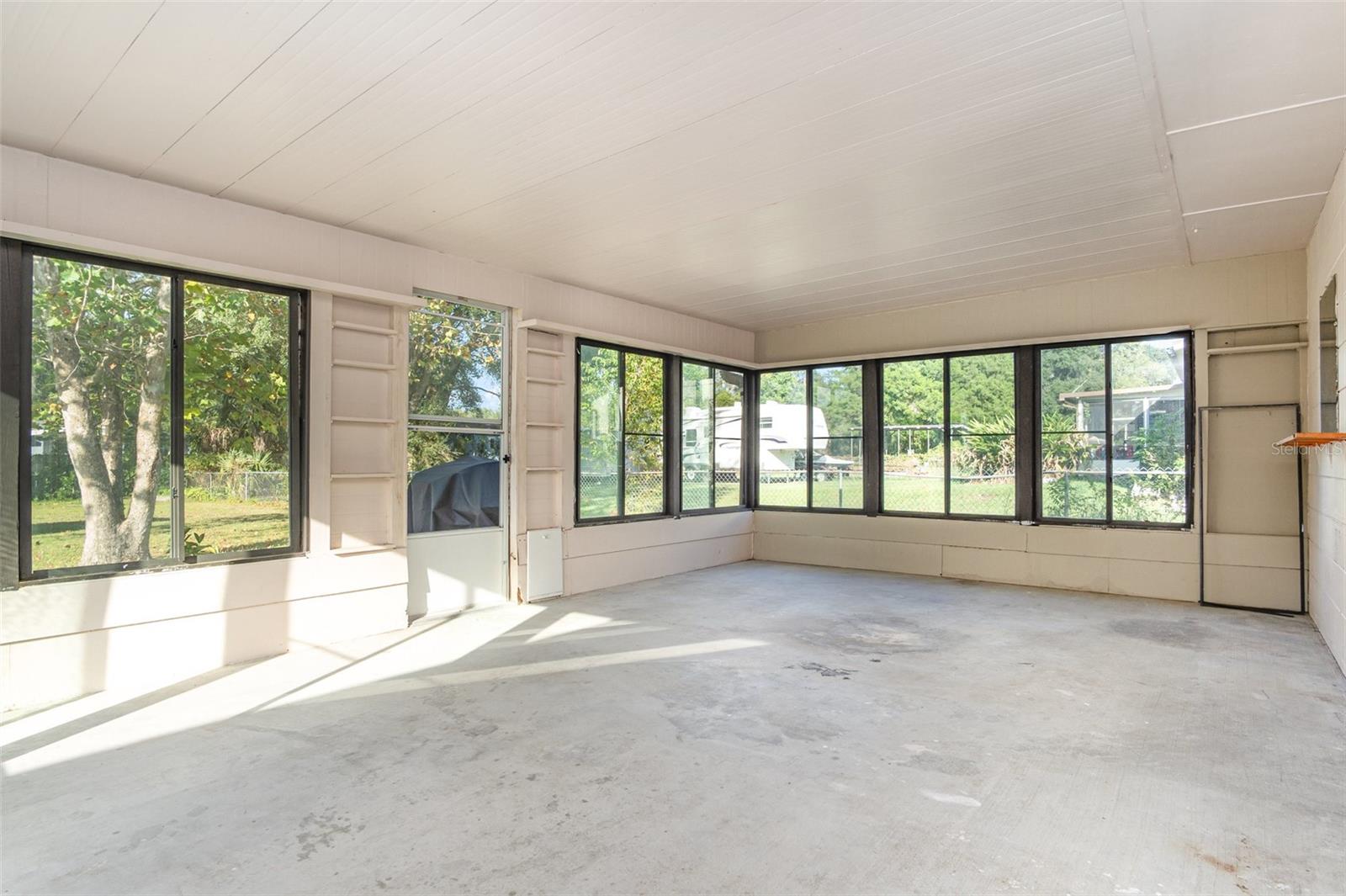 Image 21 of 34 For 413 First Drive